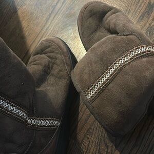 Brown ugg boots